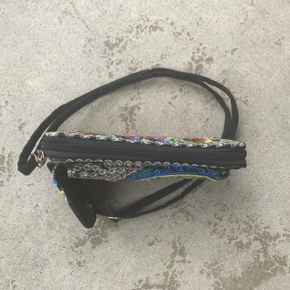 Embroidered Wallet Purse NWOT - Picture 3 of 7